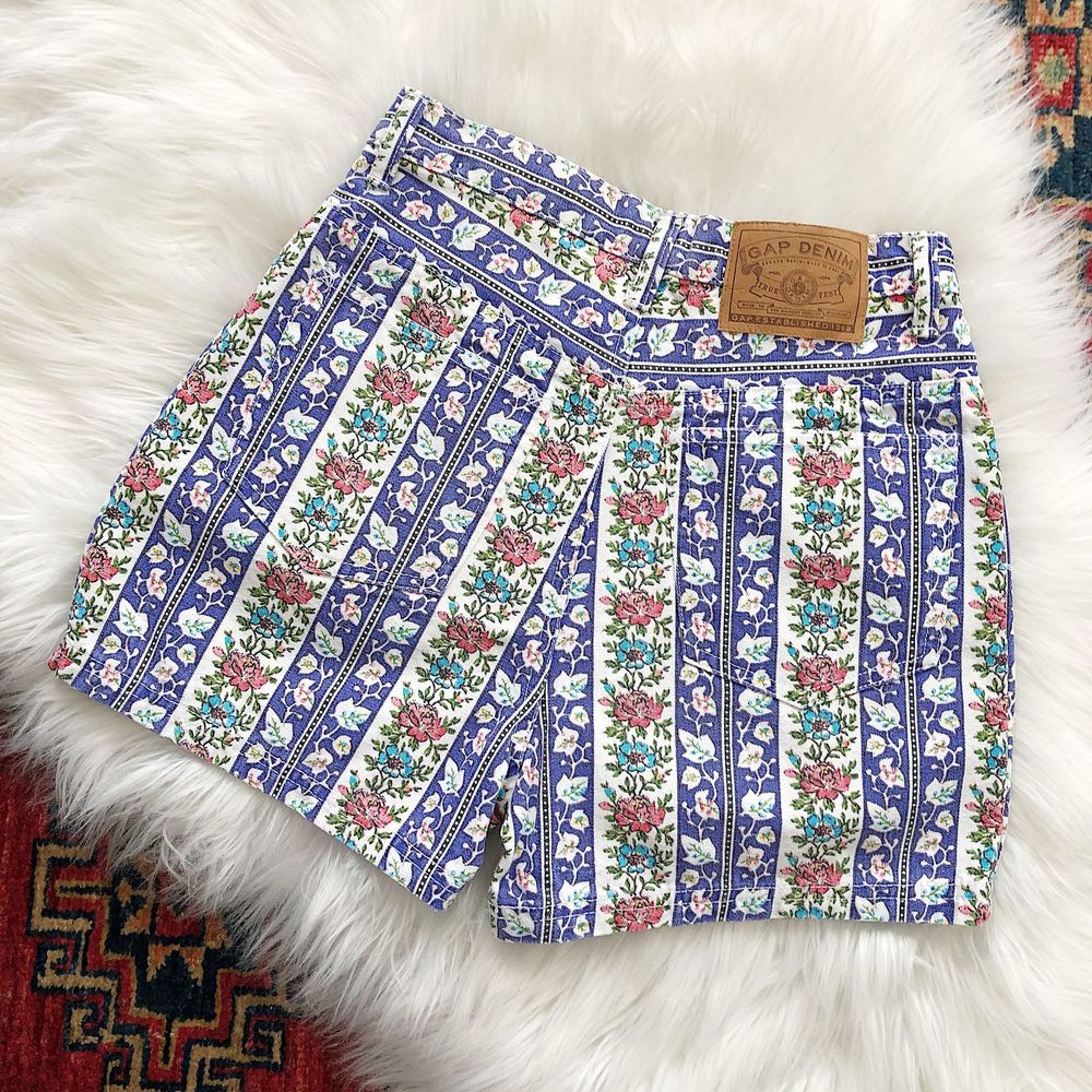 GAP VINTAGE 80s HIGH WAIST DENIM SHORTS